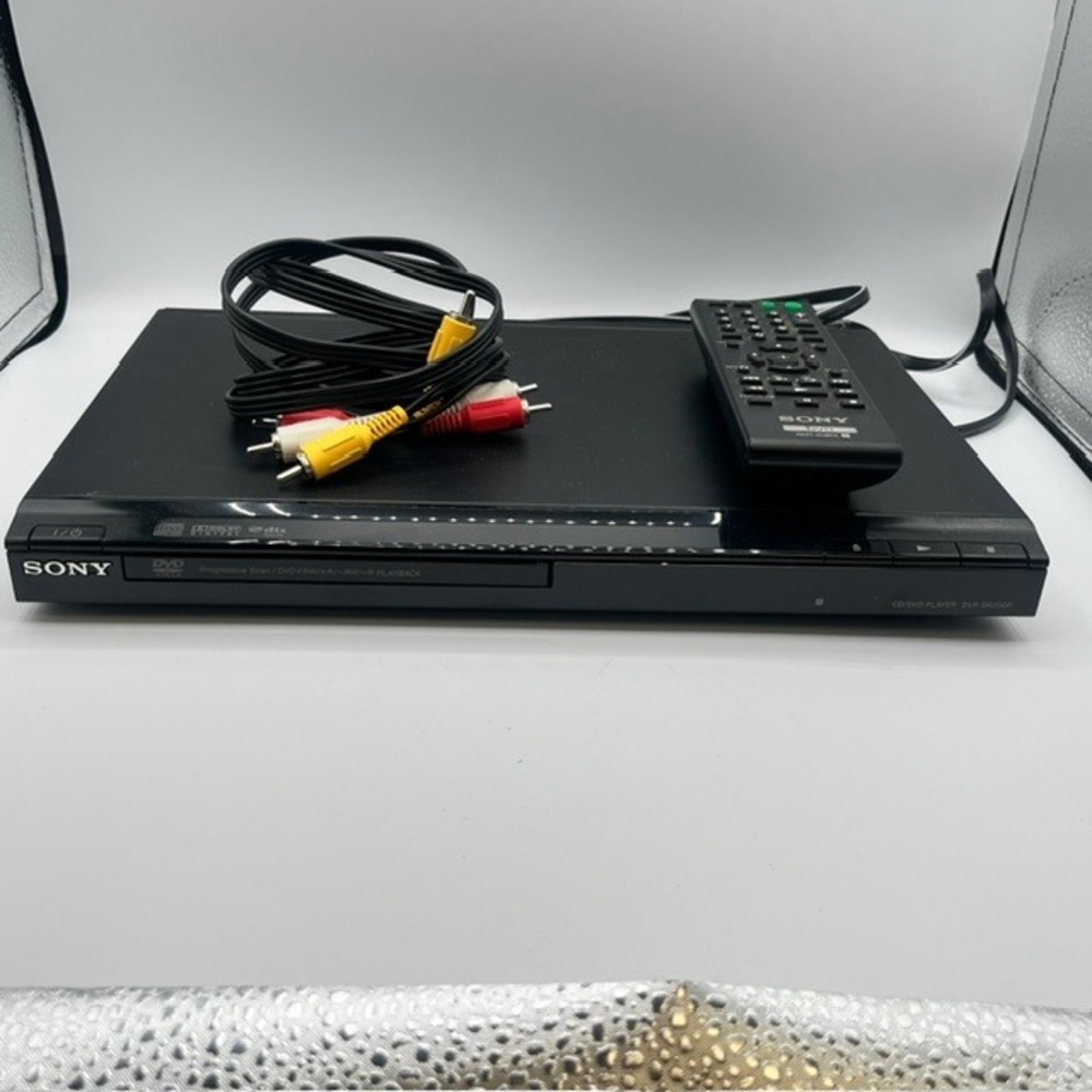 Sony DVP-SR200P CD/DVD Player Progressive Scan Black with Remote and Cables